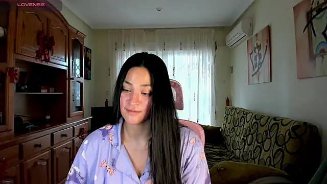 Snapshot of bella_apont chatting on March 5, 9:05 am bella apont online show from March 5, 9:05 am