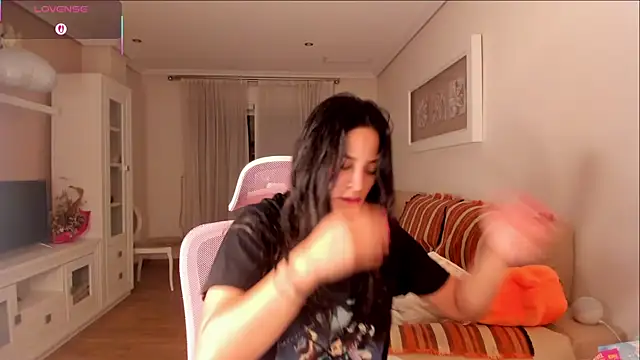 Snapshot of bella_apont chatting on September 28, 11:12 pm bella apont online show from September 28, 11:12 pm