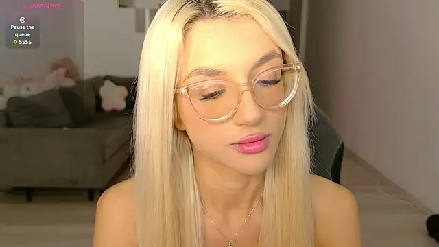 LovelyBianca online show from May 14, 7:33 pm
