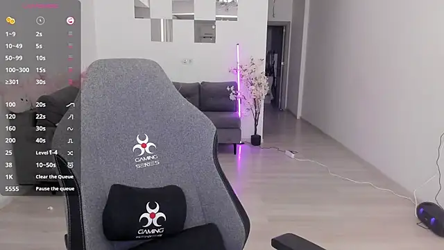 LovelyBianca online show from April 7, 8:21 pm