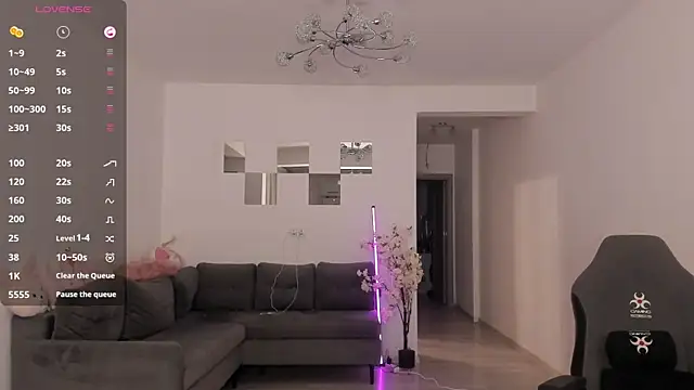 LovelyBianca online show from April 9, 8:59 pm