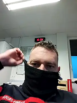 Snapshot of Au_plaisir_des_femmes chatting on November 25, 3:56 pm Au plaisir des femmes online show from November 25, 3:56 pm