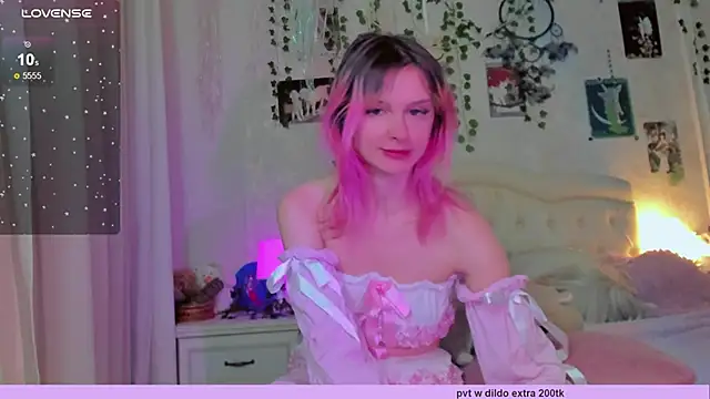 Snapshot of Neko_kitsune1 chatting on February 15, 4:12 pm Neko kitsune1 online show from February 15, 4:12 pm