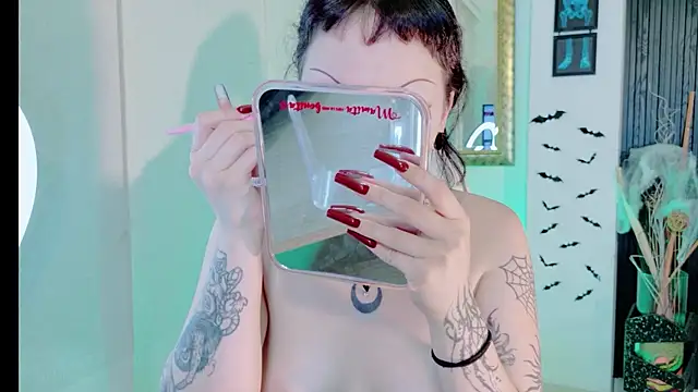 Madison Jackson online show from April 7, 7:04 pm