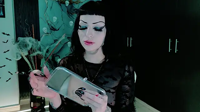 Madison Jackson online show from January 15, 8:56 pm