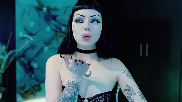 Madison Jackson online show from December 3, 9:58 pm