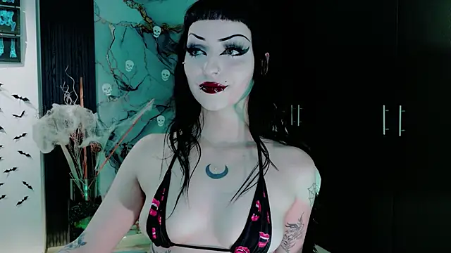 Madison Jackson online show from February 5, 10:27 pm