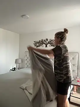 Georgiafox online show from February 19, 2:47 pm