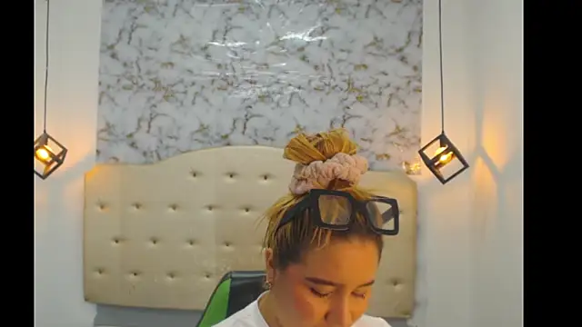 Kathiasaints online show from March 11, 9:20 pm