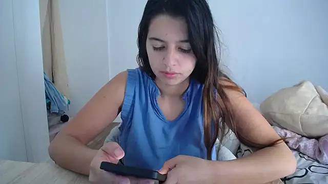 Snapshot of Contantin_helena chatting on December 10, 1:22 pm Contantin helena online show from December 10, 1:22 pm