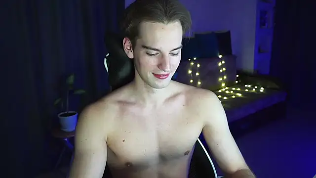 Litmate online show from December 18, 2:05 am