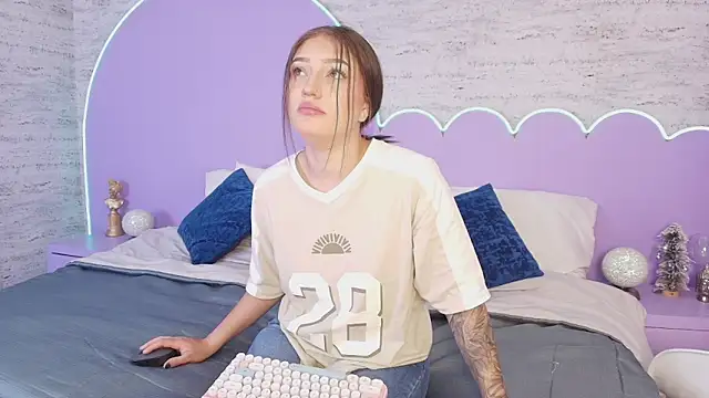 Giaa Ross online show from February 3, 7:52 pm