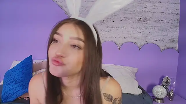 Giaa Ross online show from April 7, 7:48 pm