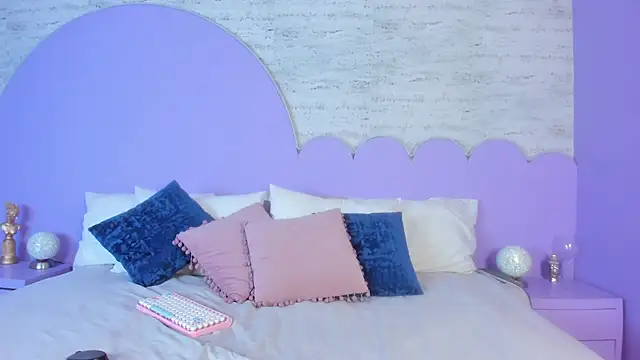 Snapshot of Giaa_Ross chatting on December 1, 7:37 pm Giaa Ross online show from December 1, 7:37 pm