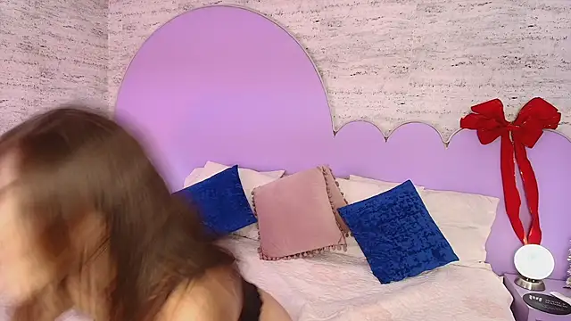 Giaa Ross online show from February 19, 7:33 pm