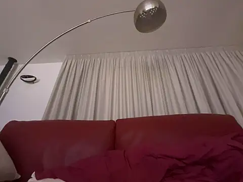 IL GINECOLOGO  online show from December 9, 2:13 am