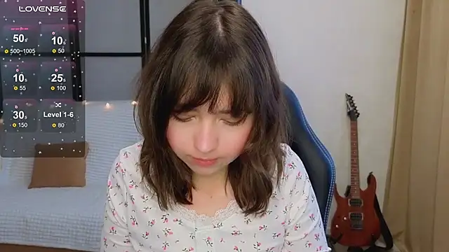 Snapshot of Lina_Brownie chatting on December 5, 4:33 am Lina Brownie online show from December 5, 4:33 am