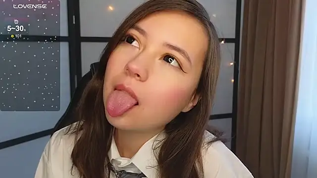 Snapshot of Lina_Brownie chatting on October 26, 3:18 am Lina Brownie online show from October 26, 3:18 am