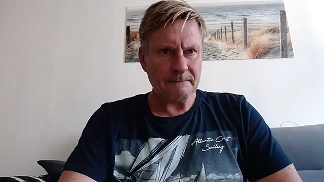 johnnym1 online show from November 6, 12:42 pm