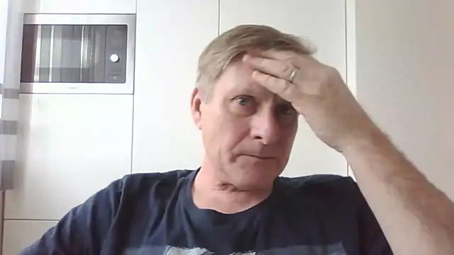 johnnym1 online show from February 10, 12:59 pm