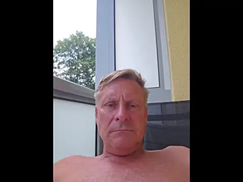johnnym1 online show from June 26, 11:49 am