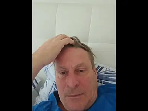 johnnym1 online show from February 25, 8:03 am