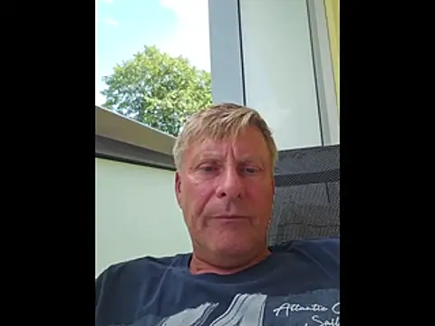 johnnym1 online show from July 10, 1:55 pm