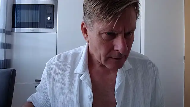 johnnym1 online show from January 19, 10:19 am