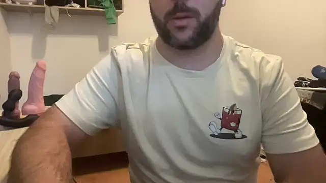Snapshot of RedDante89 chatting on October 26, 8:37 am RedDante89 online show from October 26, 8:37 am