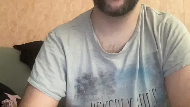 Snapshot of RedDante89 chatting on February 1, 8:39 am RedDante89 online show from February 1, 8:39 am