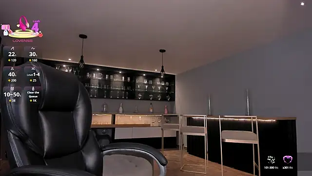 RoxanneHill  online show from September 11, 11:54 am