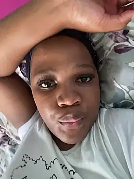 Snapshot of LootL chatting on March 3, 10:49 am LootL online show from March 3, 10:49 am