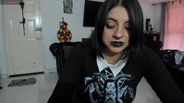 Snapshot of Acid666_alice chatting on December 13, 9:41 pm Acid666 alice online show from December 13, 9:41 pm