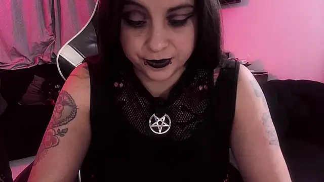 Snapshot of Acid666_alice chatting on June 17, 2:11 am Acid666 alice online show from June 17, 2:11 am