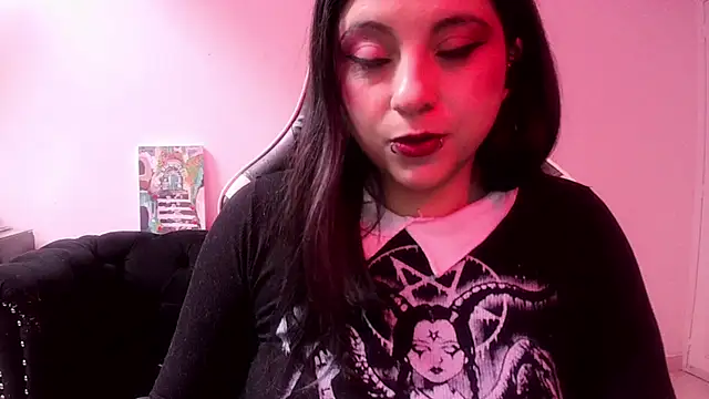 Snapshot of Acid666_alice chatting on June 15, 12:49 pm Acid666 alice online show from June 15, 12:49 pm
