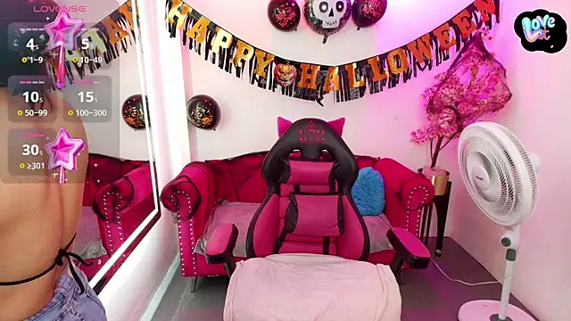 Miss dolly  online show from November 3, 12:31 pm