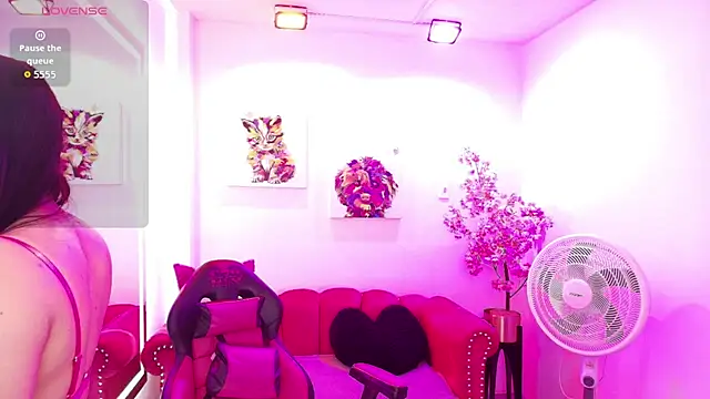 Miss dolly  online show from March 14, 12:22 pm