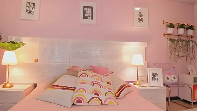 Snapshot of little-natt chatting on March 10, 12:49 pm little-natt online show from March 10, 12:49 pm