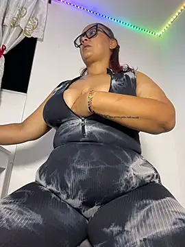 keirabbw online show from April 19, 1:39 am