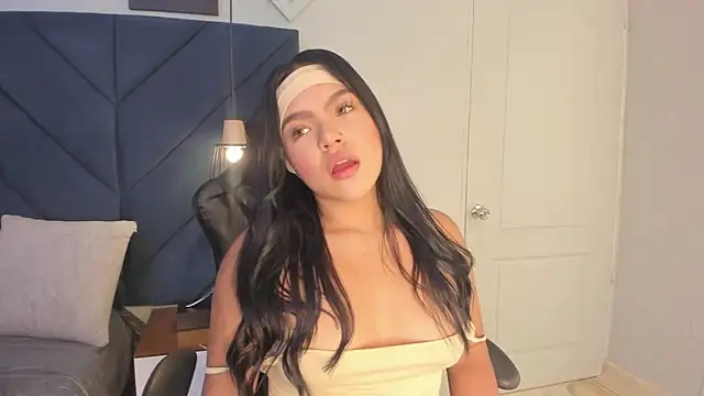 Snapshot of sarita_hills chatting on March 13, 3:44 am sarita hills online show from March 13, 3:44 am