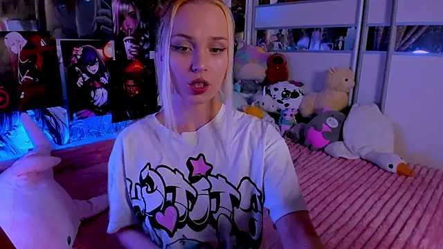 Cute  Pony online show from October 18, 8:33 pm