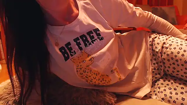 LovelyAndraGirl online show from March 16, 5:05 pm