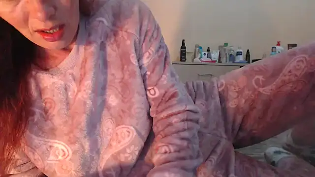 LovelyAndraGirl online show from September 19, 7:40 pm