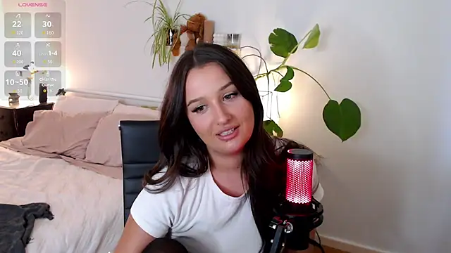 Lenas Room online show from April 2, 7:37 am