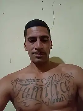 adriabis013 online show from May 17, 7:47 pm