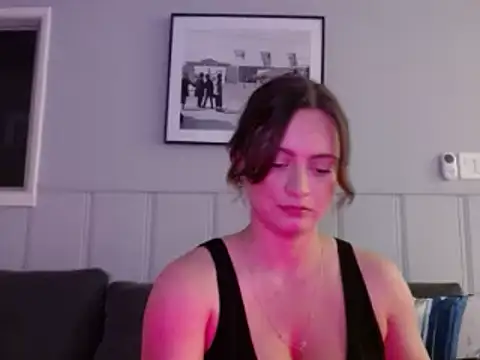 Sophie Raegan online show from February 24, 8:17 am