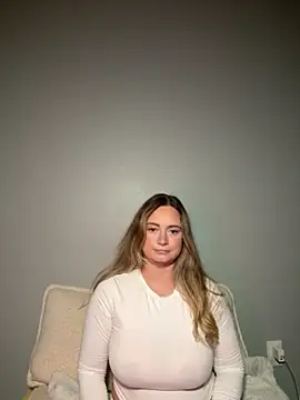 Sophie Raegan online show from October 13, 3:52 am