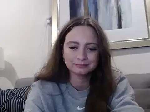 Sophie Raegan online show from February 14, 11:10 am