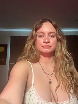 Sophie Raegan online show from February 11, 4:40 pm