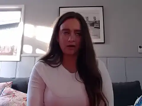 Sophie Raegan online show from March 7, 2:56 pm